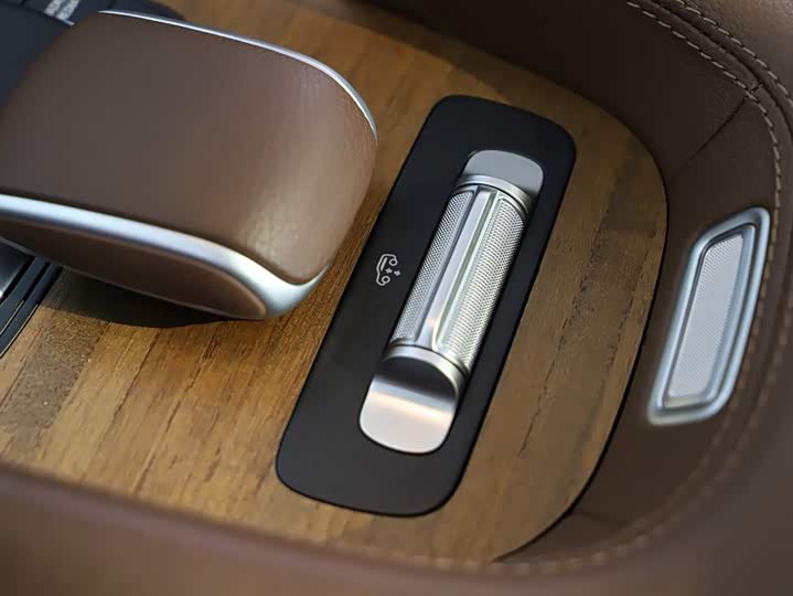 Mercedes-Benz GLS-Class 2024 2024款 GLS 450 4MATIC 豪华型