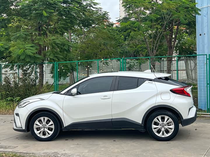Toyota Izoa 2021 2021款 2.0L 奕享版