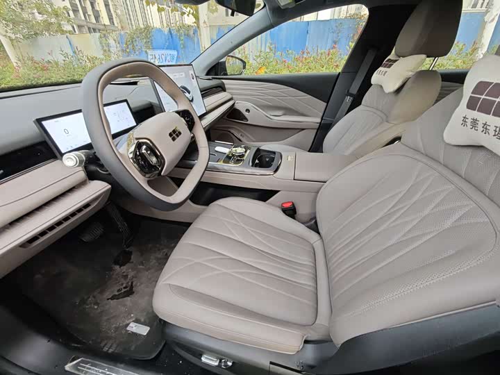 Geely Galaxy Starshine 8 EM-i 2025 2025款 130km EM-i 尊贵版