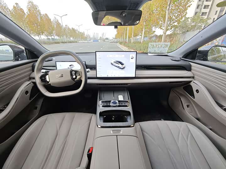 Geely Galaxy Starshine 8 EM-i 2025 2025款 130km EM-i 尊贵版