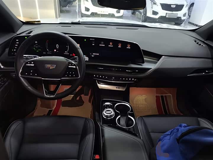 Cadillac GT4 2023 2023款 25T 豪华型