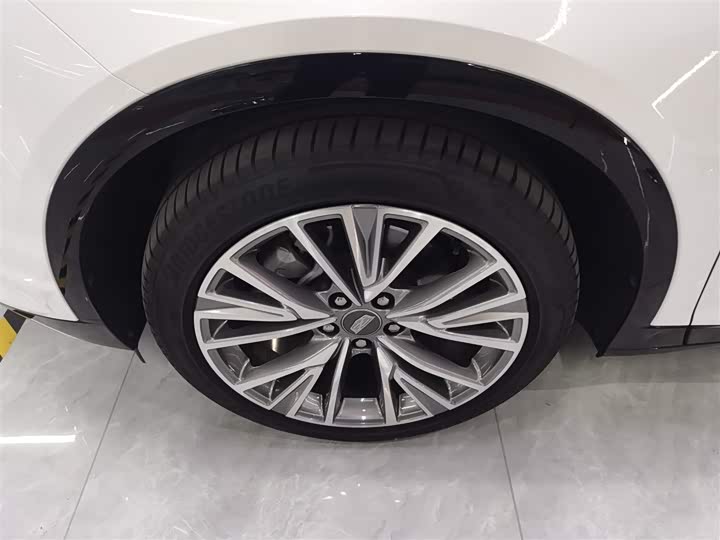 Cadillac GT4 2023 2023款 25T 豪华型