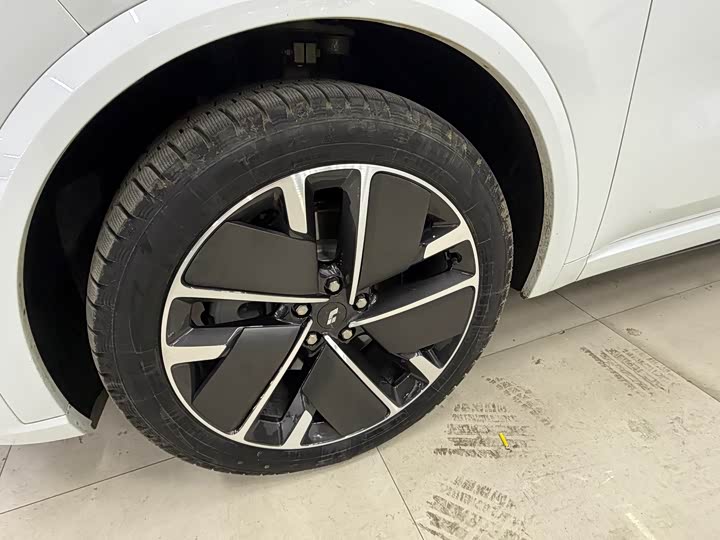 LiXiang L8 2025 2025款 Max 智能焕新版