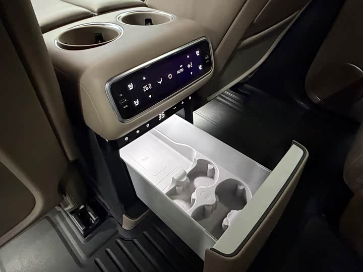 LiXiang L8 2025 2025款 Max 智能焕新版