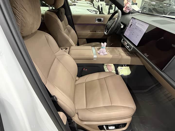 LiXiang L8 2025 2025款 Max 智能焕新版