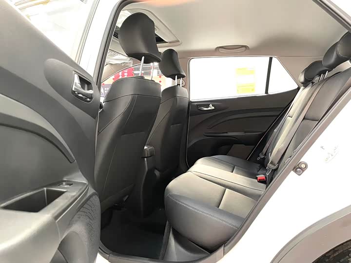 Kia KX1 2021 2021款 1.4L CVT天窗款