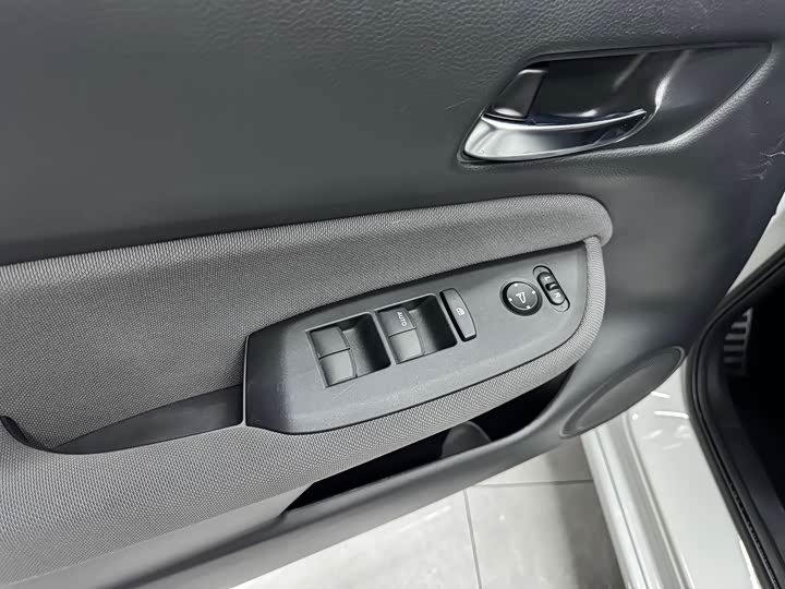 Honda Life 2023 2023款 1.5L CVT SPORT心动版