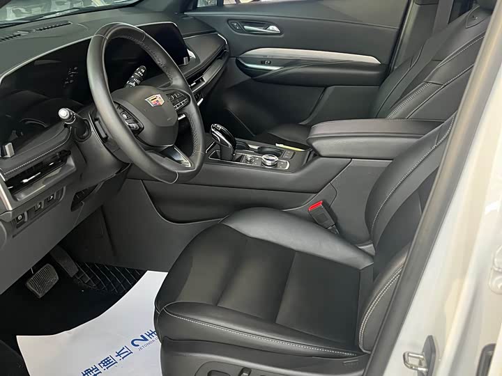 Cadillac XT4 2024 2024款 28T 两驱豪华型
