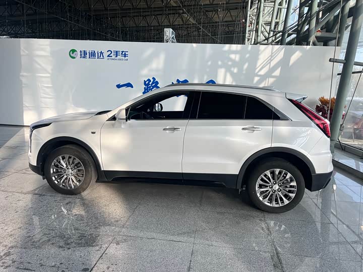 Cadillac XT4 2024 2024款 28T 两驱豪华型