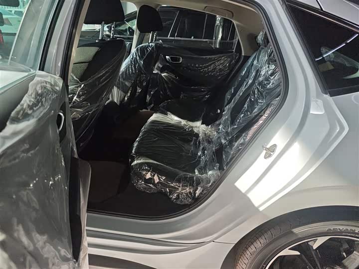 Honda Civic 2023 2023款 HATCHBACK 2.0L e:HEV 极曜版