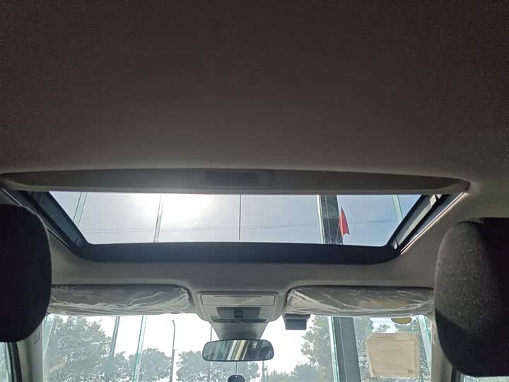 Honda Civic 2023 2023款 HATCHBACK 2.0L e:HEV 极曜版