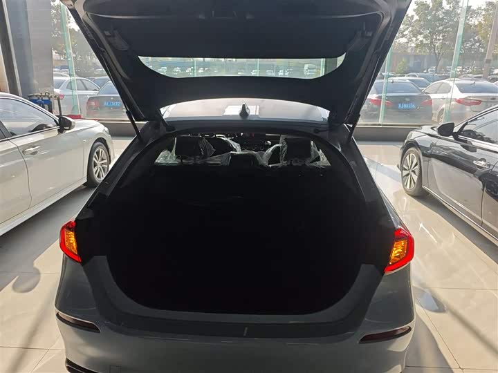 Honda Civic 2023 2023款 HATCHBACK 2.0L e:HEV 极曜版