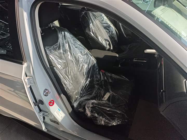 Honda Civic 2023 2023款 HATCHBACK 2.0L e:HEV 极曜版