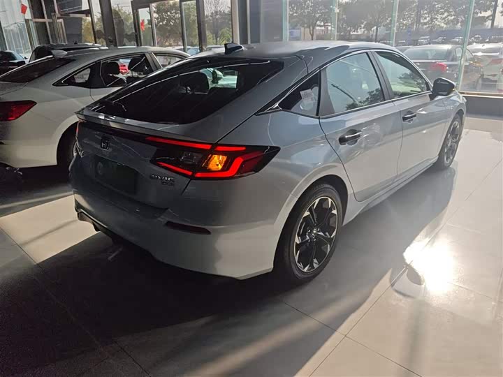 Honda Civic 2023 2023款 HATCHBACK 2.0L e:HEV 极曜版