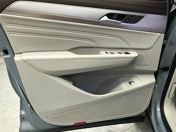 Volkswagen Tavendor 2024 2024款 380TSI 四驱R-Line巡游版