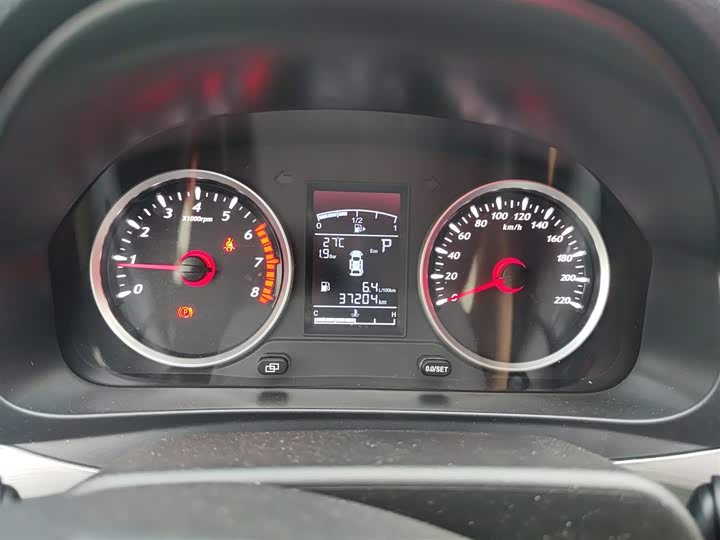 Dongfeng Forthing T5 2022 2022款 盛世款 1.5T 自动逐梦版五座