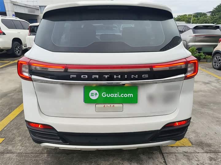 Dongfeng Forthing T5 2022 2022款 盛世款 1.5T 自动逐梦版五座