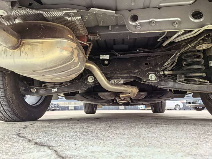 Ford Edge 2025 2025款 锐界L 2.0T EcoBoost E混动四驱七座至尊型