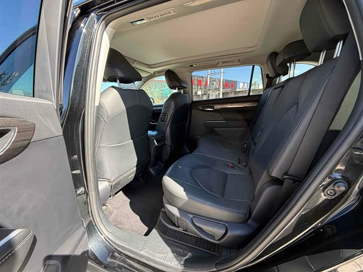 Toyota Highlander 2024 2024款 2.5L智能电混双擎四驱尊贵版 7座