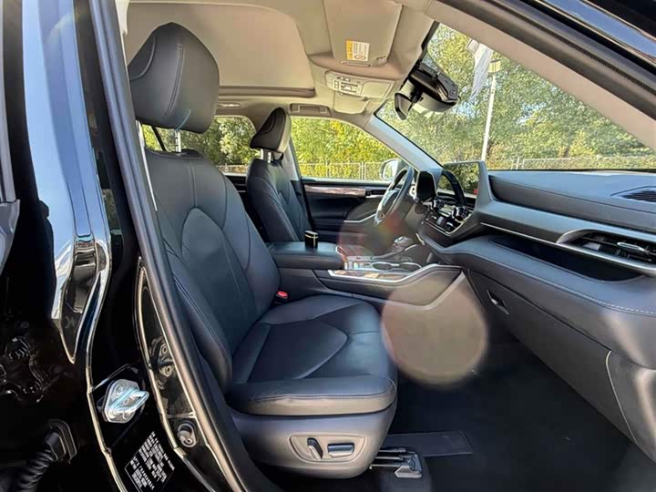 Toyota Highlander 2024 2024款 2.5L智能电混双擎四驱尊贵版 7座