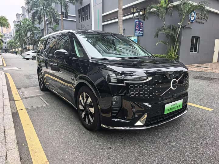 Volvo EM90 2025 2025款 Ultra 六座