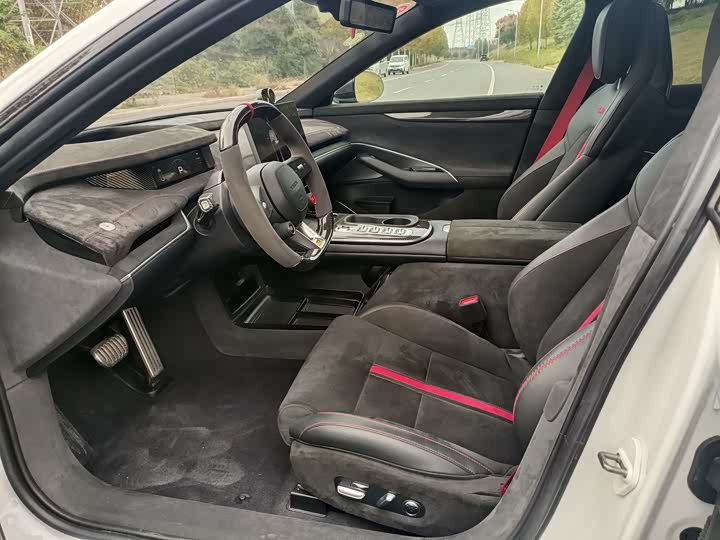 2025 Xiaomi SU7 Ultra