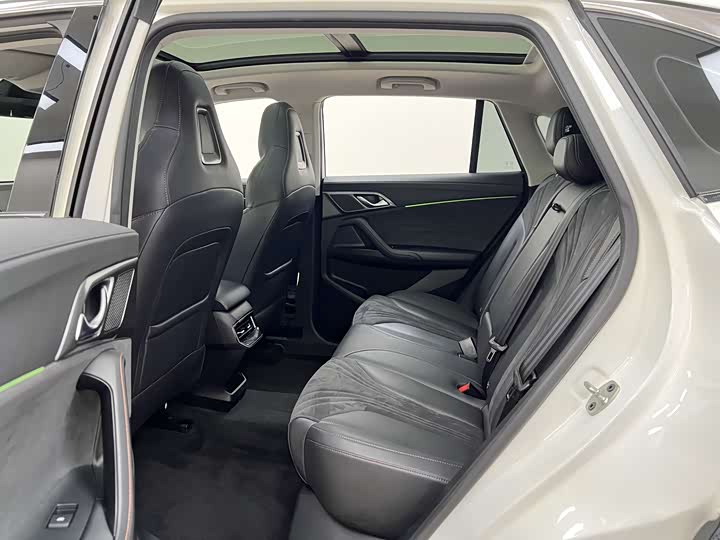 Roewe D5X DMH 2024 2024款 135科技版