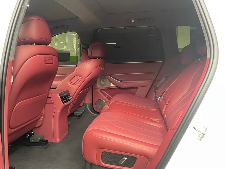 Aito M8 2025 2025款 增程 Max版 37kWh 5座版