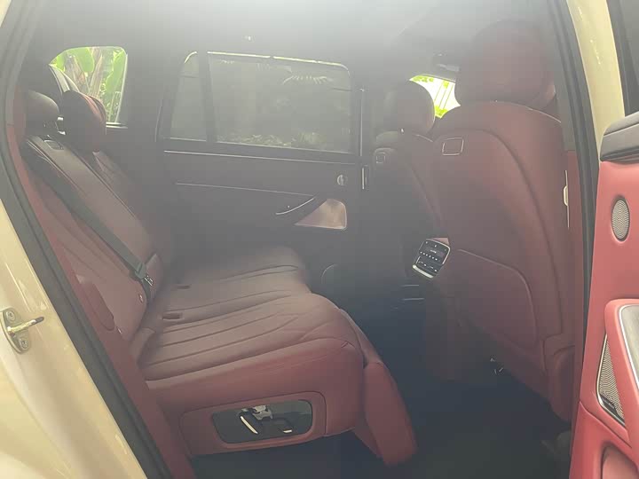 Aito M8 2025 2025款 增程 Max版 37kWh 5座版