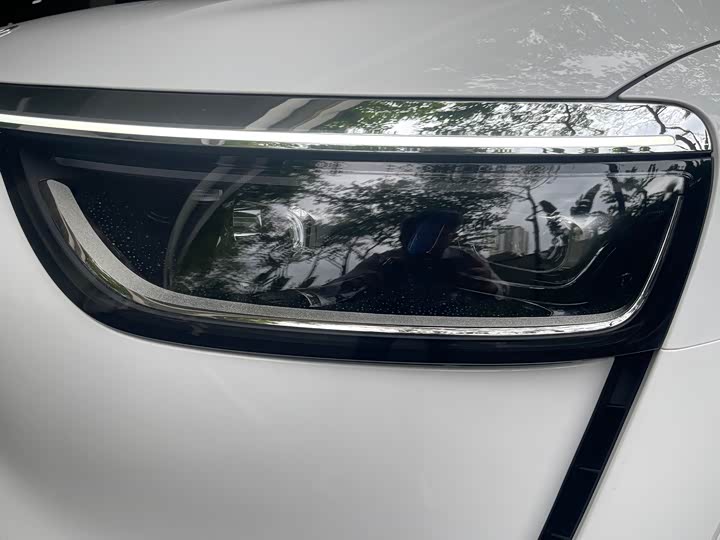 Aito M8 2025 2025款 增程 Max版 37kWh 5座版