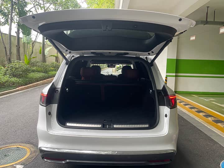 Aito M8 2025 2025款 增程 Max版 37kWh 5座版