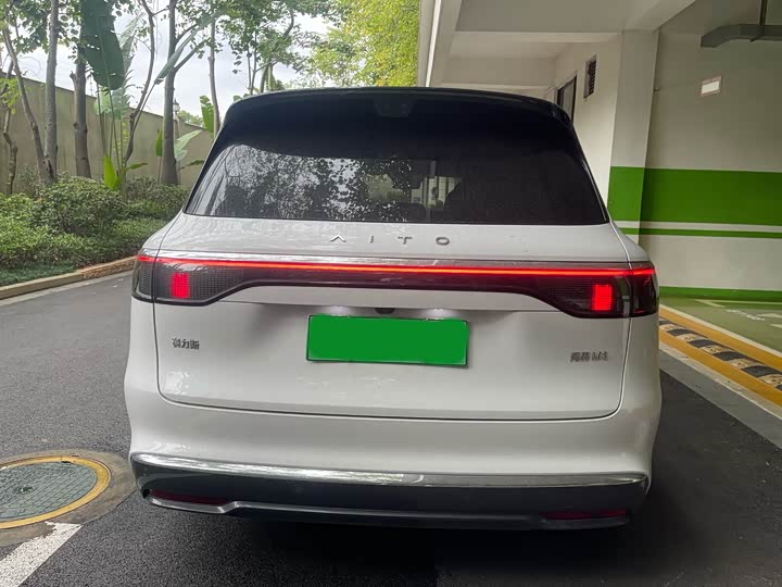 Aito M8 2025 2025款 增程 Max版 37kWh 5座版