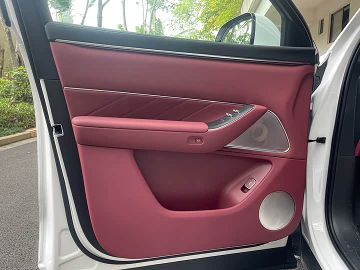 Aito M8 2025 2025款 增程 Max版 37kWh 5座版