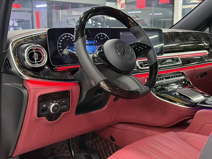 Mercedes-Benz Vito 2024 2024款 2.0T 商务版 7座