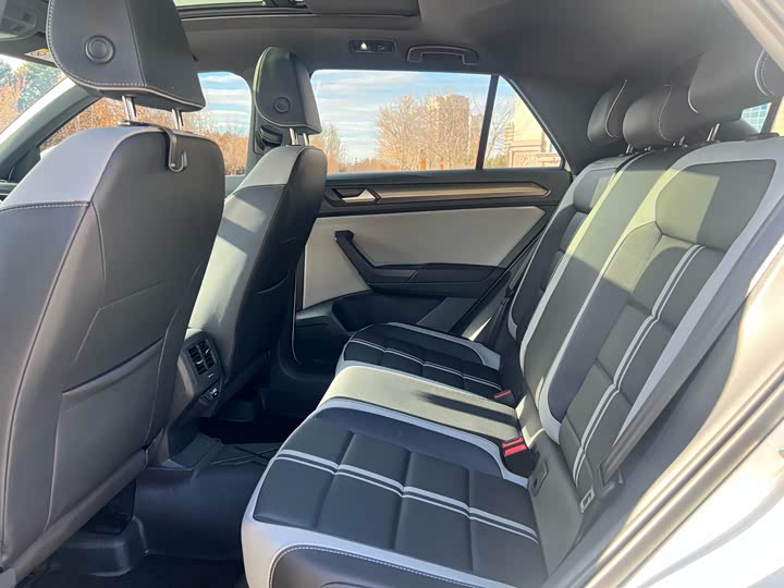 Volkswagen T-Roc 2025 2025款 300TSI DSG两驱辰光版