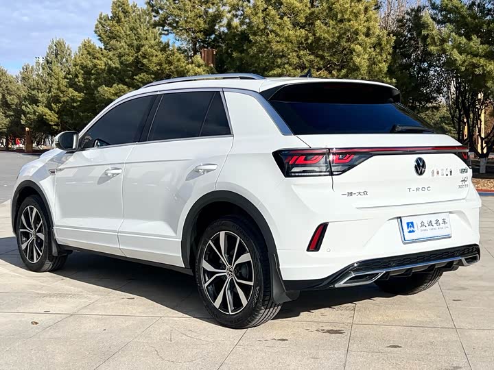 Volkswagen T-Roc 2025 2025款 300TSI DSG两驱辰光版