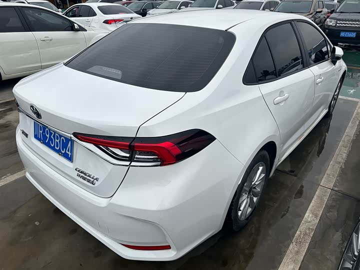 Toyota Corolla 2024 2024款 1.8L 智能电混双擎 精英版