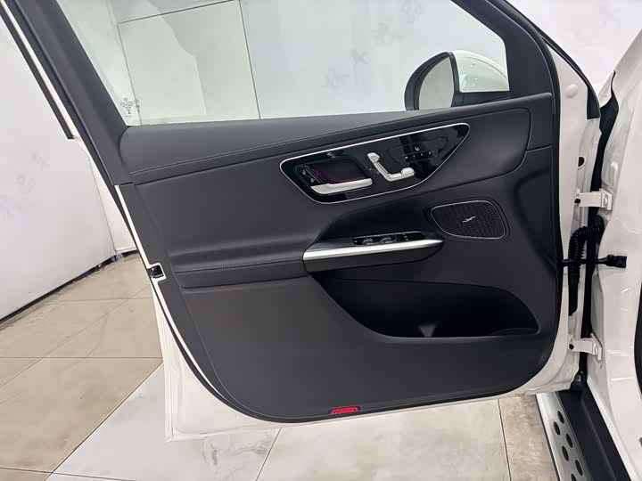 Mercedes-Benz GLC-Class 2023 2023款 改款 GLC 300 L 4MATIC 动感型 7座