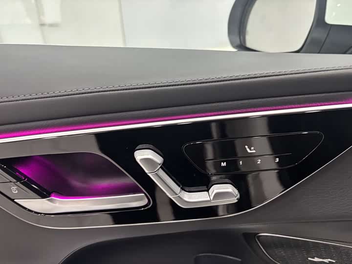 Mercedes-Benz GLC-Class 2023 2023款 改款 GLC 300 L 4MATIC 动感型 7座