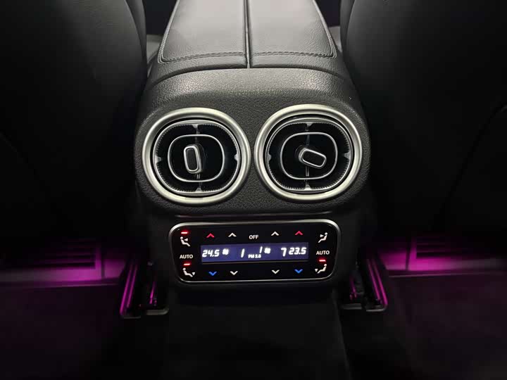 Mercedes-Benz GLC-Class 2023 2023款 改款 GLC 300 L 4MATIC 动感型 7座