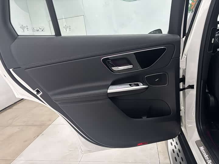 Mercedes-Benz GLC-Class 2023 2023款 改款 GLC 300 L 4MATIC 动感型 7座