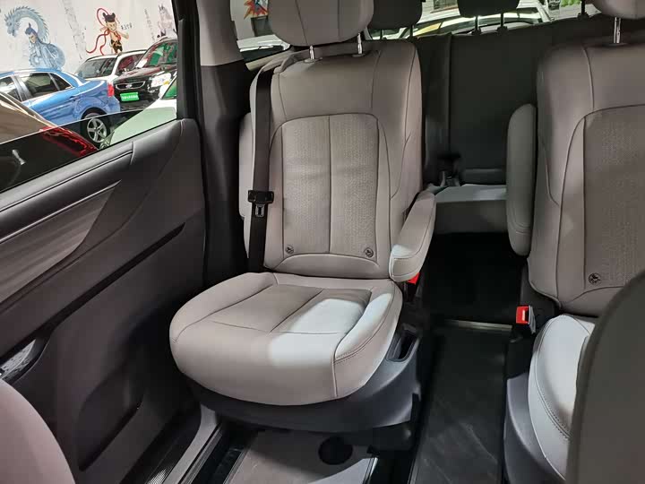 Buick GL8 ES 2025 2025款 陆尊 智享版