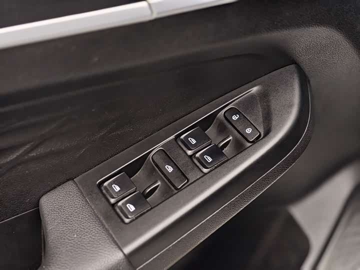 Geely Vision X3 2021 2021款 PRO 1.5L CVT尊贵型