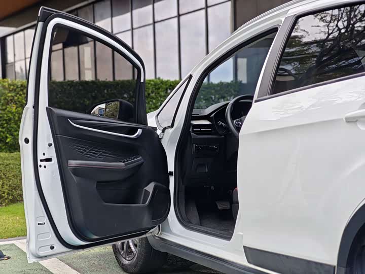 Geely Vision X3 2021 2021款 PRO 1.5L CVT尊贵型