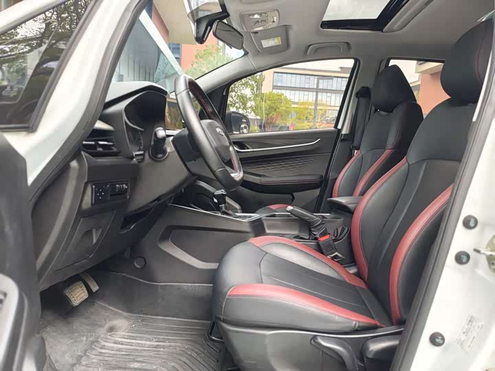 Geely Vision X3 2021 2021款 PRO 1.5L CVT尊贵型