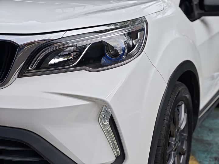 Geely Vision X3 2021 2021款 PRO 1.5L CVT尊贵型