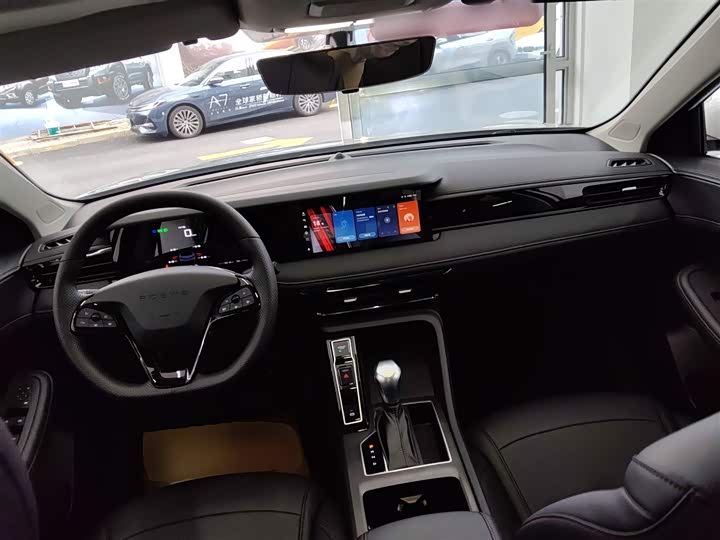 Roewe i5 2024 2024款 1.5L CVT尊荣版