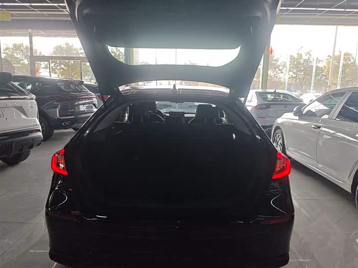 Honda Civic 2023 2023款 HATCHBACK 2.0L e:HEV 极曜版