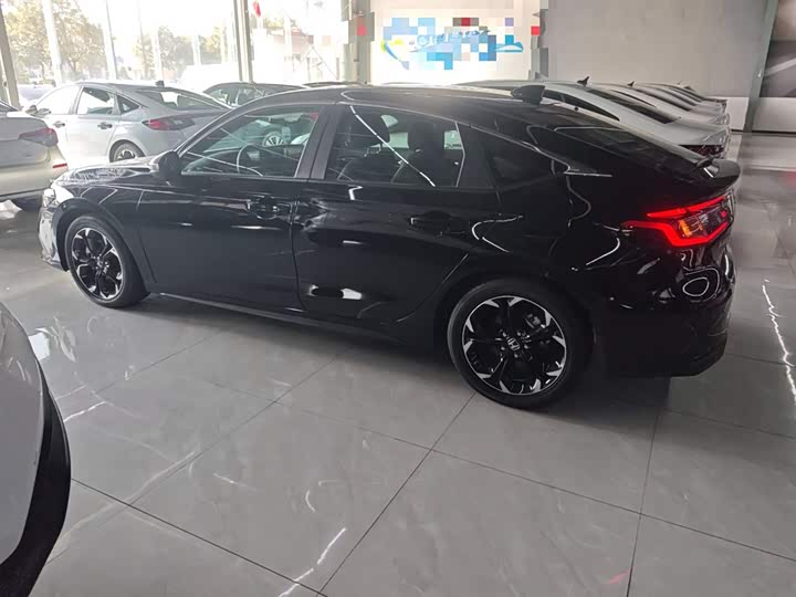 Honda Civic 2023 2023款 HATCHBACK 2.0L e:HEV 极曜版