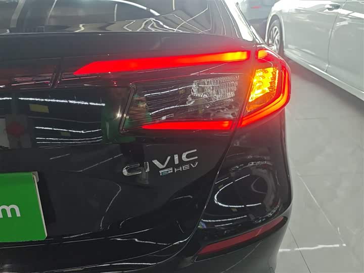 Honda Civic 2023 2023款 HATCHBACK 2.0L e:HEV 极曜版